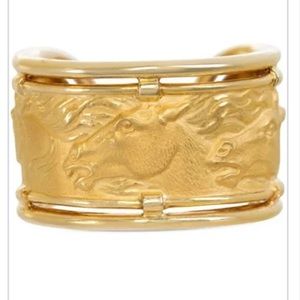 Carrera y Carrera 18k ring